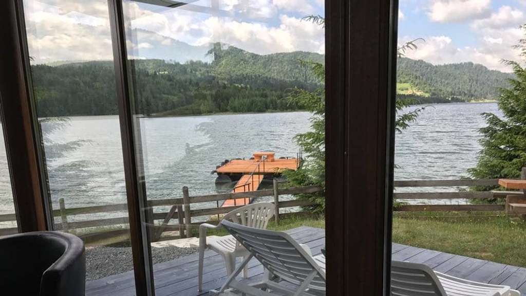 Проживание с видом на озеро