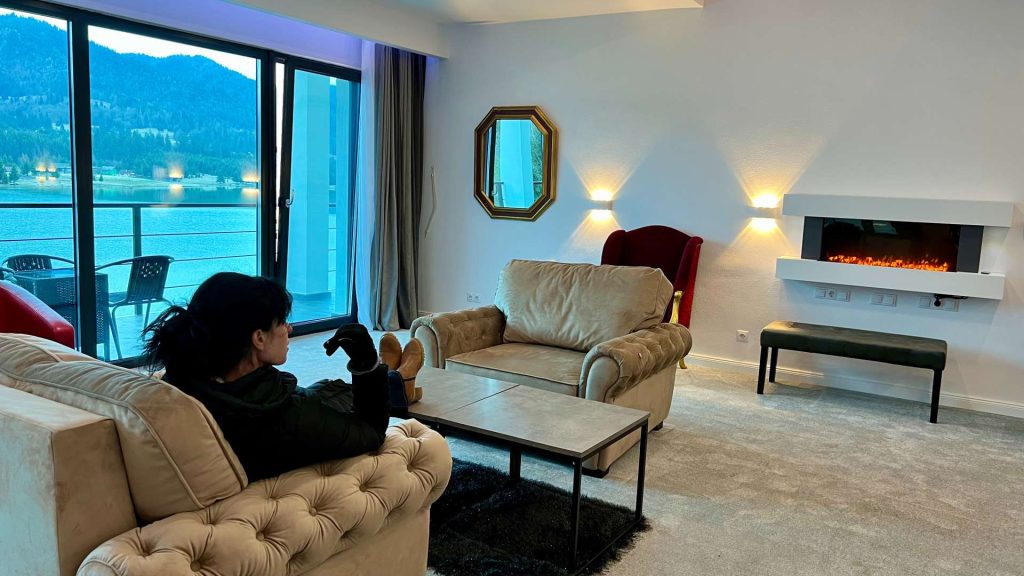 Размещение с видом на озеро Колибита