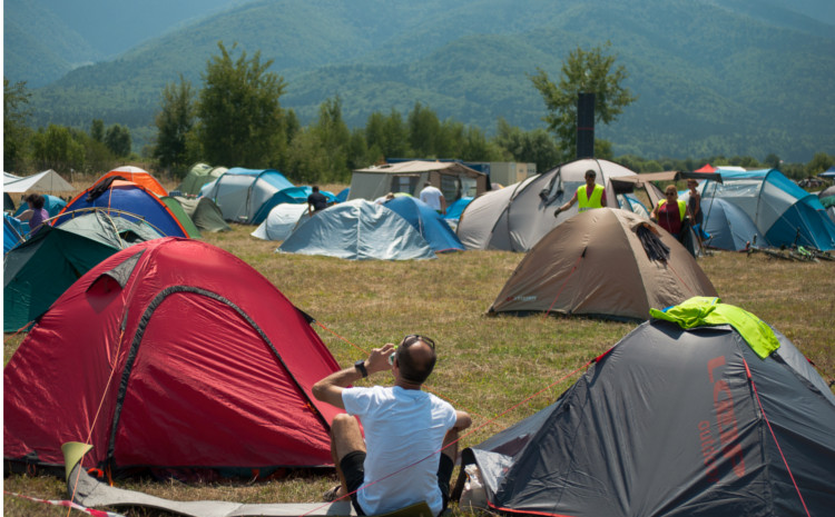 camping, camping romania, locuri de campare cu cortul la munte, camping cu cortul, camping la munte, echipament camping, locuri de camping la munte, echipament camping si drumetii