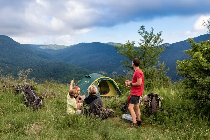 camping cu copiicamping cu cortulcamping la muntecamping copiicamping cu rulotacazare camping la muntelista necesar campinglocuri de camping la munteechipament camping si drumetiicamping