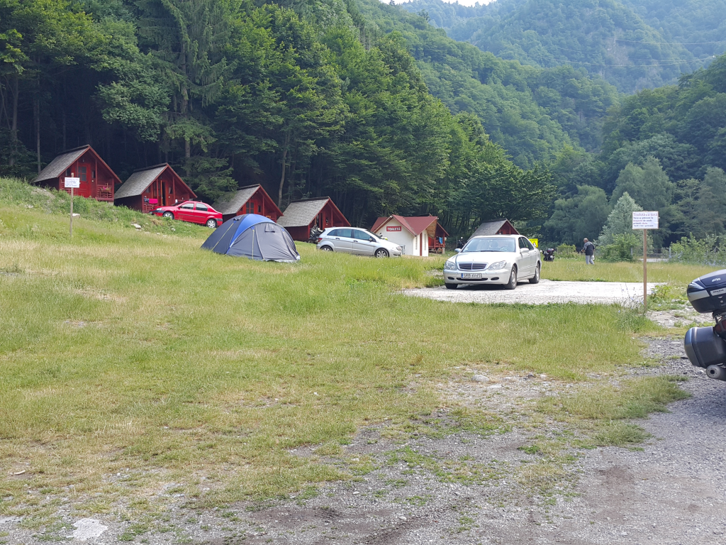 locuri de camping,camping,camping corturi,echipament camping,lista necesar camping